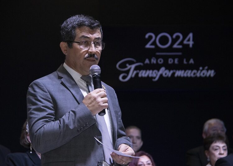 “Iniciamos juntos una nueva dinámica universitaria para transformar y trascender”: Dámaso Anaya