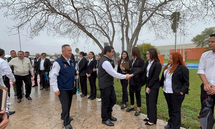 Visita Dámaso Anaya las facultades de la UAT en Matamoros
