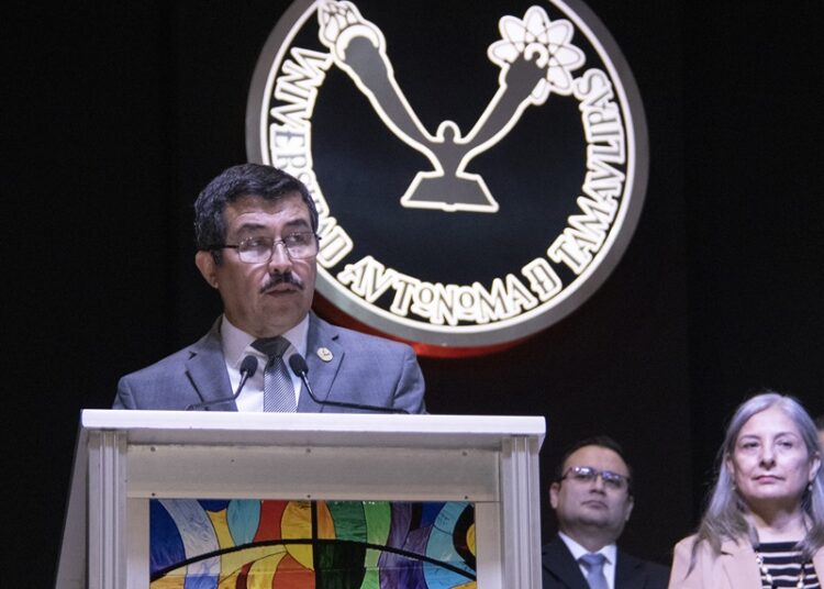 “Iniciamos juntos una nueva dinámica universitaria para transformar y trascender”: Dámaso Anaya