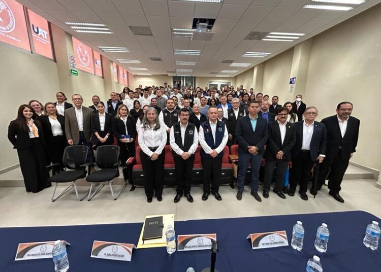 Visita Dámaso Anaya las facultades de la UAT en Matamoros