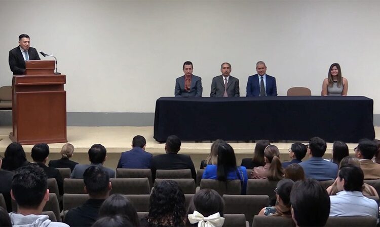 Difunde la UAT temas especializados de odontología