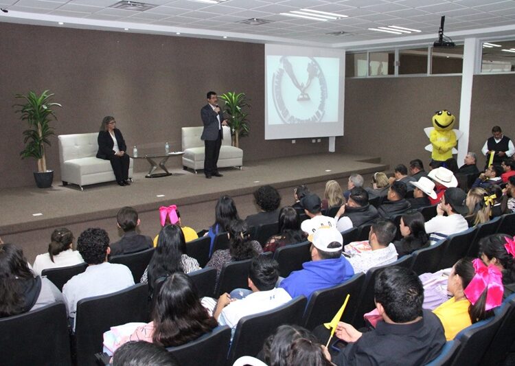 La formación humanística de los universitarios es nuestro compromiso: Dámaso Anaya