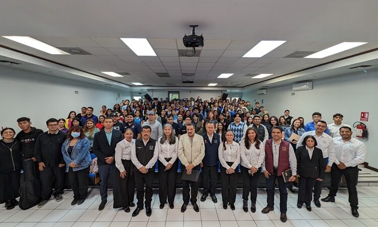 Visita Dámaso Anaya las facultades de la UAT en Matamoros