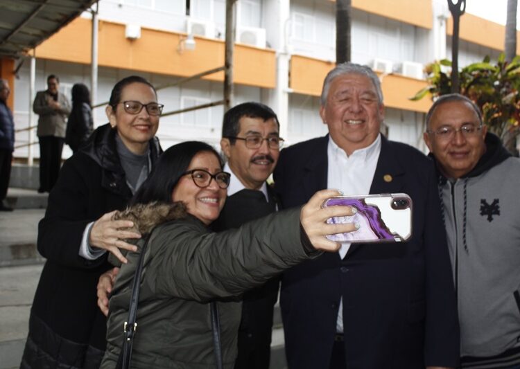 El rector Dámaso Anaya visita facultades de la UAT en el Campus Tampico