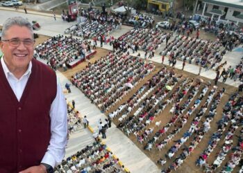 Armando muestra músculo político