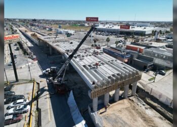 Avanza construcción del Puente Calzada de los Héroes en NLD
