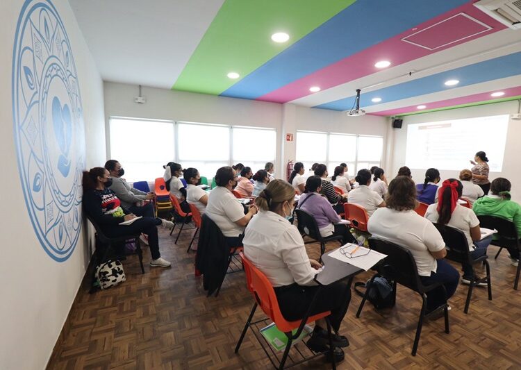 Brinda DIF Tampico Capacitación Continua a Personal de Guarderías