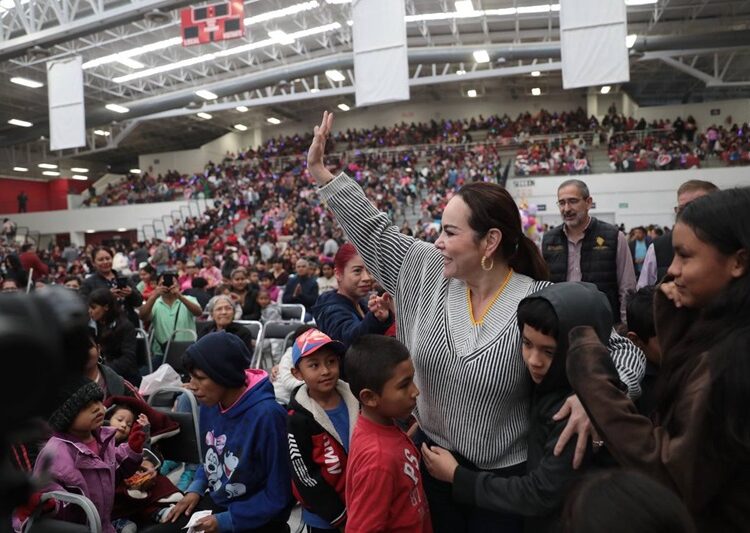 Celebran miles de familias Día de Reyes con Festival del Gobierno de NLD y Sistema DIF