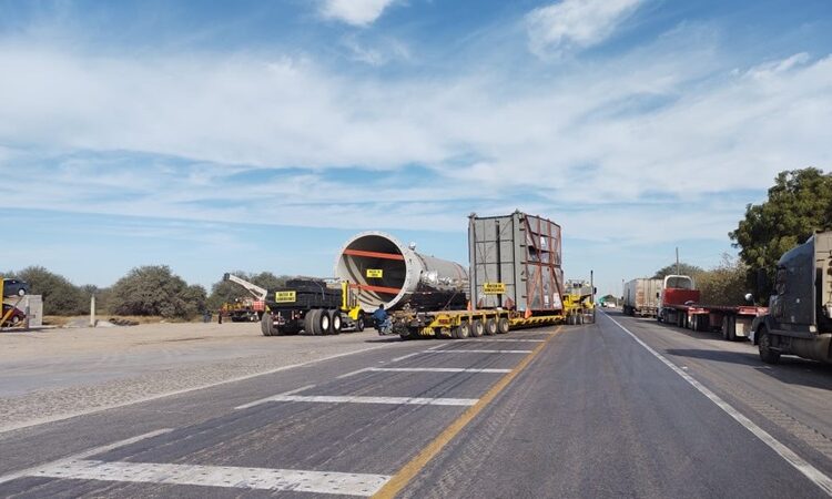 Circulación cerrada en ambos sentidos en Carretera Federal 83 por paso de calderas