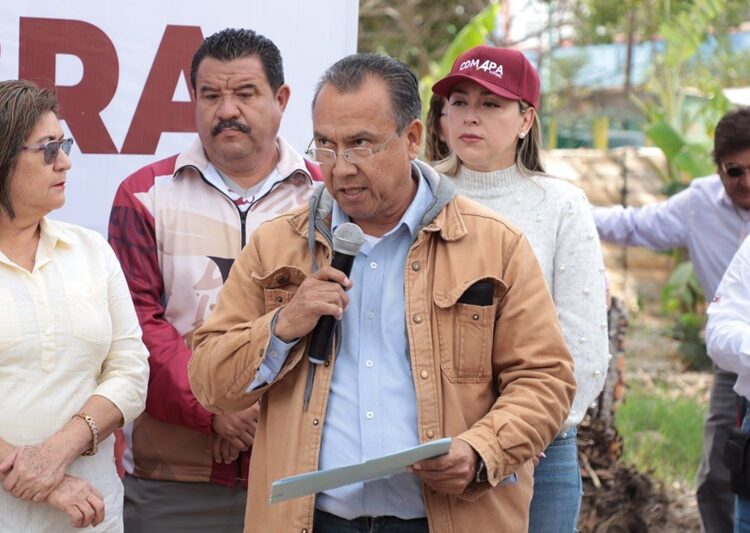 Con obras de pavimentación transforma Armando Martínez la colonia Altamira Sector 3