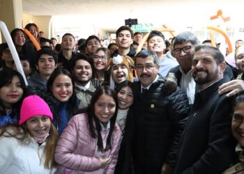 Dámaso Anaya fortalece vínculos con universitarios de la UAT Campus Mante