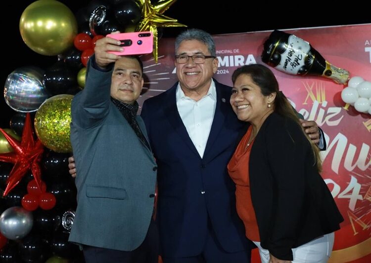 Despide Gobierno de Altamira el 2023 en Parque de la Laguna del Champayán