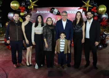 Despide Gobierno de Altamira el 2023 en Parque de la Laguna del Champayán