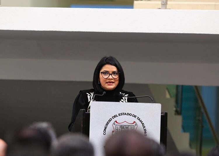 Devela gobernador placa conmemorativa del Bicentenario del Congreso de Tamaulipas