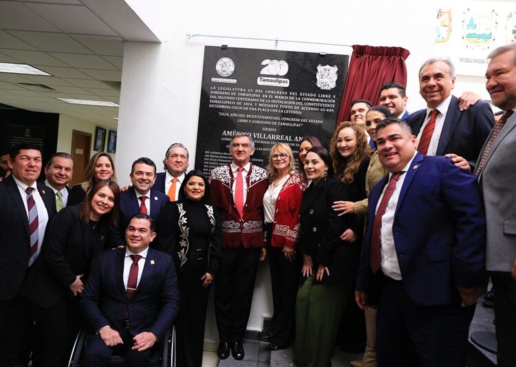 Devela gobernador placa conmemorativa del Bicentenario del Congreso de Tamaulipas