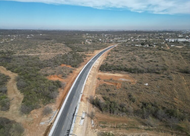 En NLD, entrega Carmen Lilia Eje Vial Río Bravo