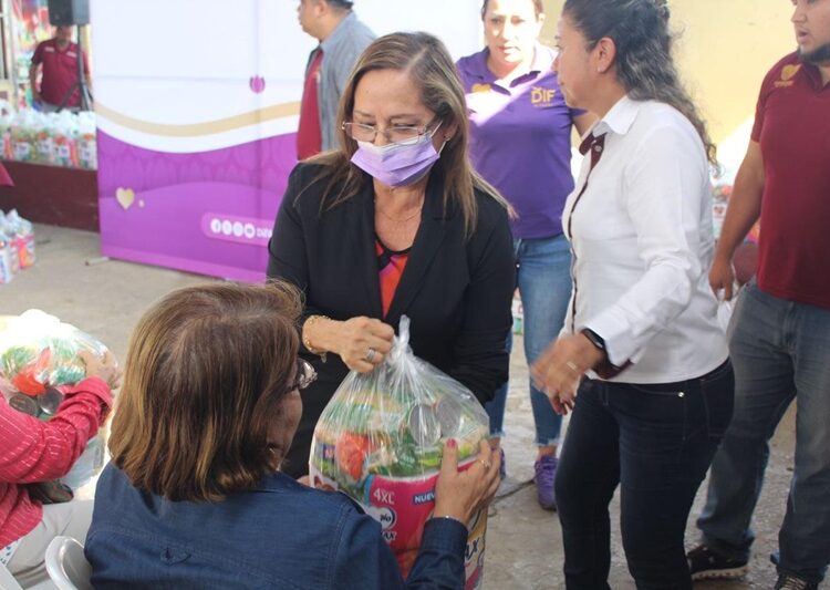 Encabeza Rossy Luque de Martínez gira de trabajo por zona rural