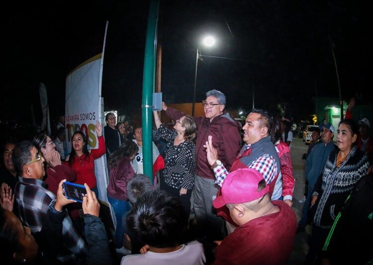 Enciende AMM luminarias en campo de fútbol del Fracc. Haciendas I