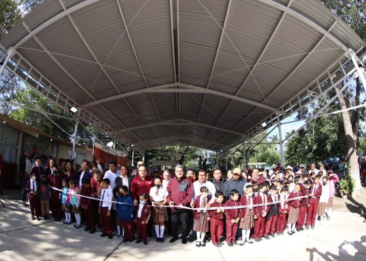 Entrega AMM nueva techumbre en primaria del Ejido El Fuerte