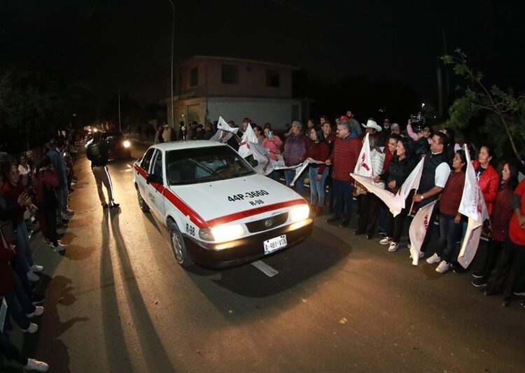 Entrega AMM pavimentación de la Avenida de la Esperanza