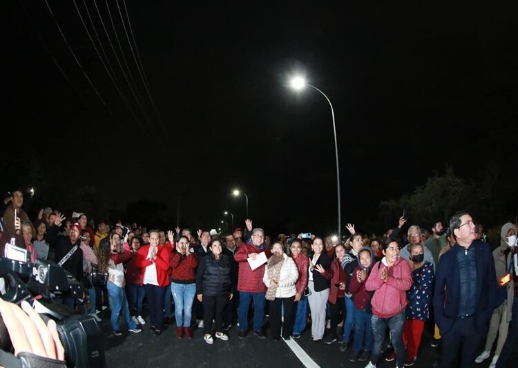 Entrega AMM pavimentación de la Avenida de la Esperanza