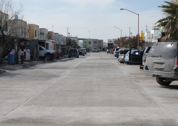 Entrega Carmen Lilia obras de infraestructura vial