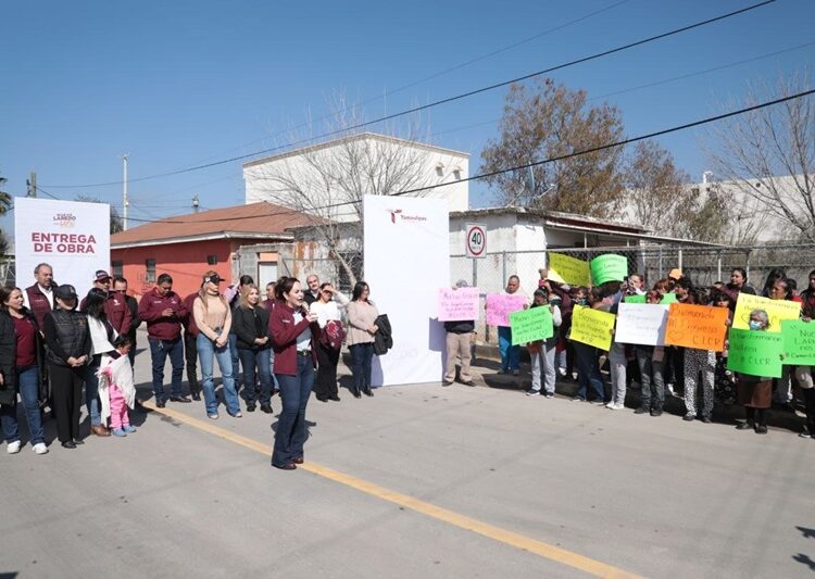 Entrega Carmen Lilia obras de infraestructura vial