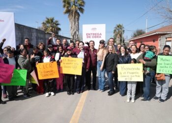 Entrega Carmen Lilia obras de infraestructura vial