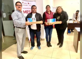 Entrega SET 126 equipos de computo a maestros de Reynosa