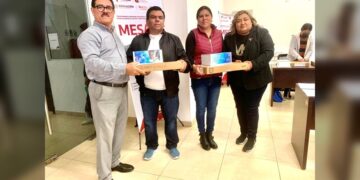 Entrega SET 126 equipos de computo a maestros de Reynosa