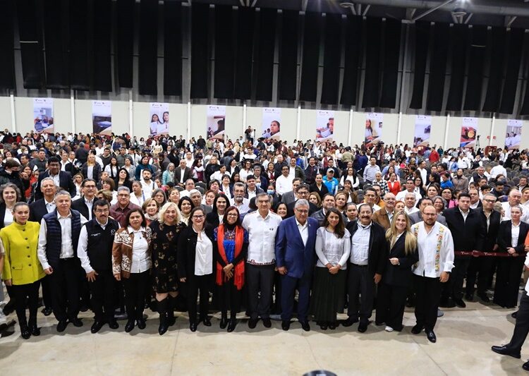 Entregan nombramientos a 3 mil maestros tamaulipecos