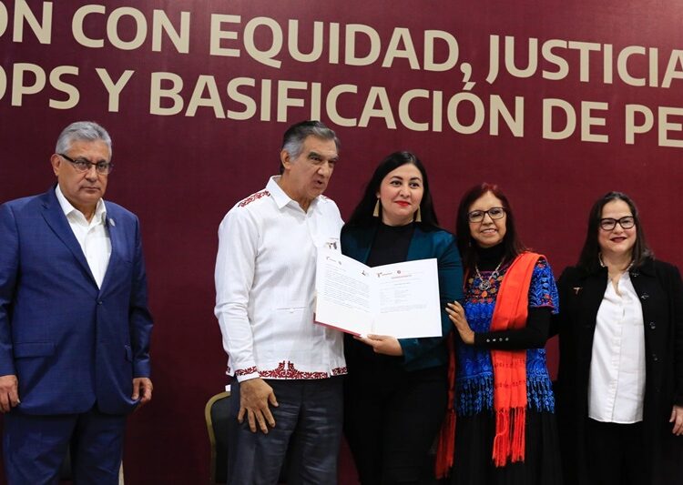 Entregan nombramientos a 3 mil maestros tamaulipecos