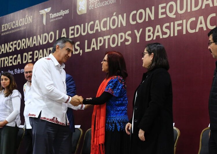 Entregan nombramientos a 3 mil maestros tamaulipecos
