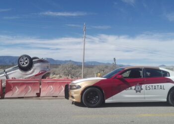 Guardia Estatal atiende accidente vehicular en Carretera Federal 101