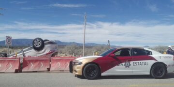Guardia Estatal atiende accidente vehicular en Carretera Federal 101