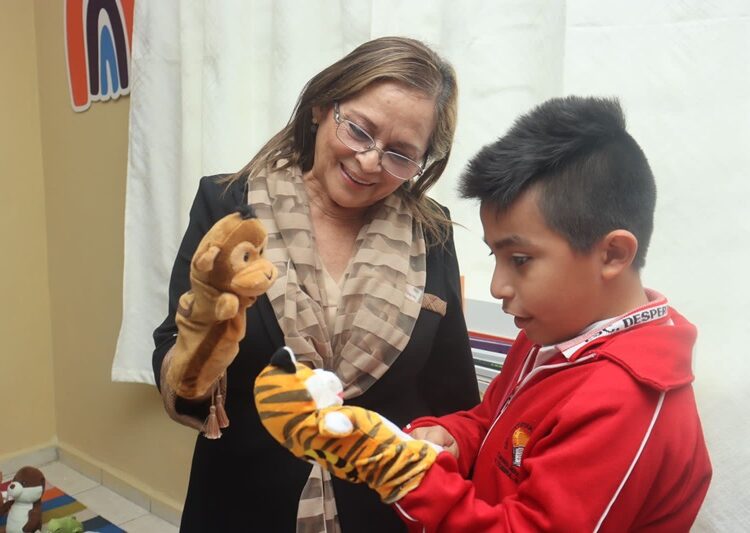 Inaugura Rossy Luque ludoteca en escuela primaria del Sector Miramar