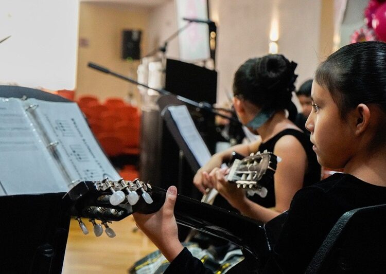 Mantiene escuela de música del Sistema DIF NLD