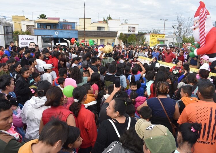 Más de mil personas asisten al festejo del Día de Reyes de Marco Gallegos Galván