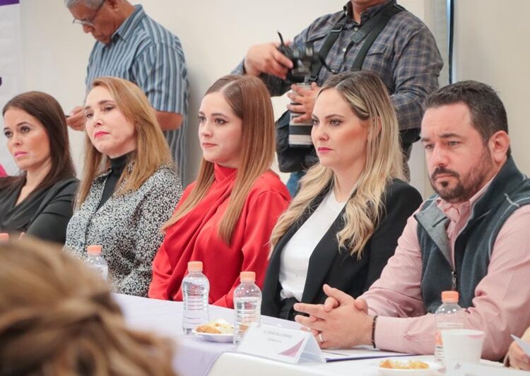 Presenta Lucy de Gattás proyecto Down Victoria