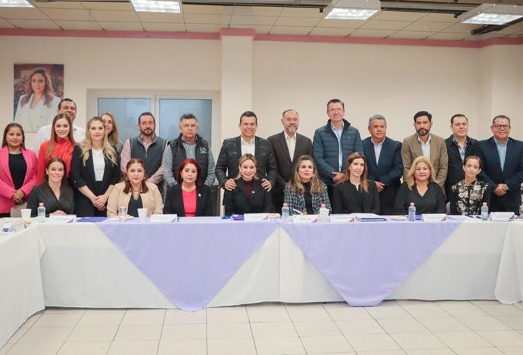 Presenta Lucy de Gattás proyecto Down Victoria