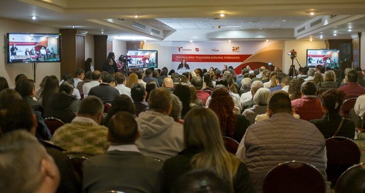 Primer Encuentro Pedagógico: “Teachers Moving Forward”