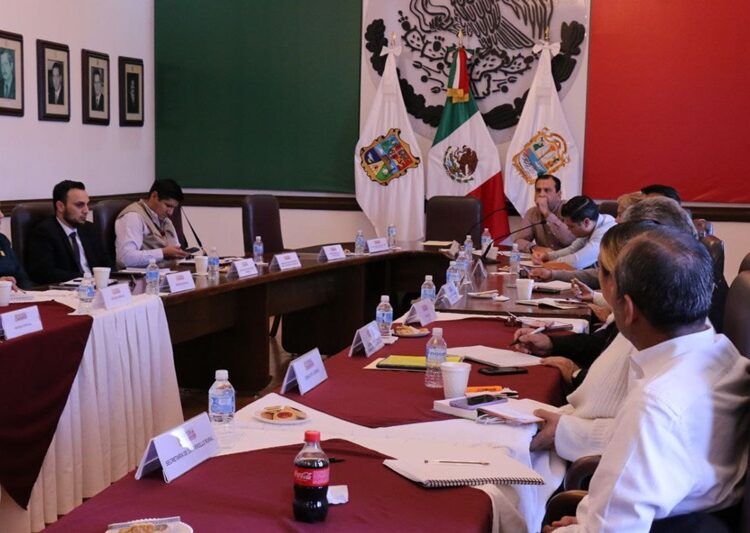 Propone Municipio incluir a colectivos de víctimas en programa de becas