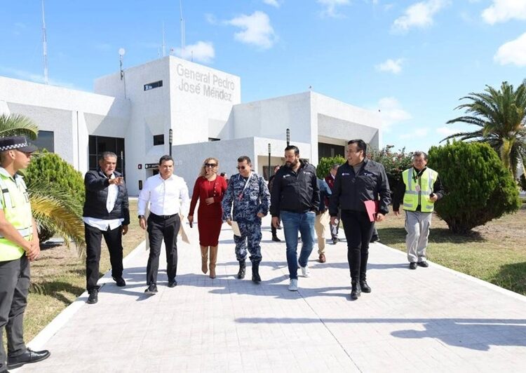 Reconoce Gattás apuesta de AERUS al crecimiento y desarrollo aéreo de Victoria