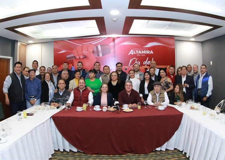 Reconoce Alcalde Armando Martínez ardua labor de los periodistas en su día