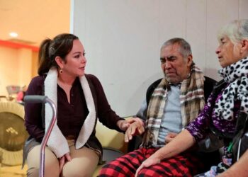 Desea Carmen Lilia feliz año 2024 a los neolaredenses