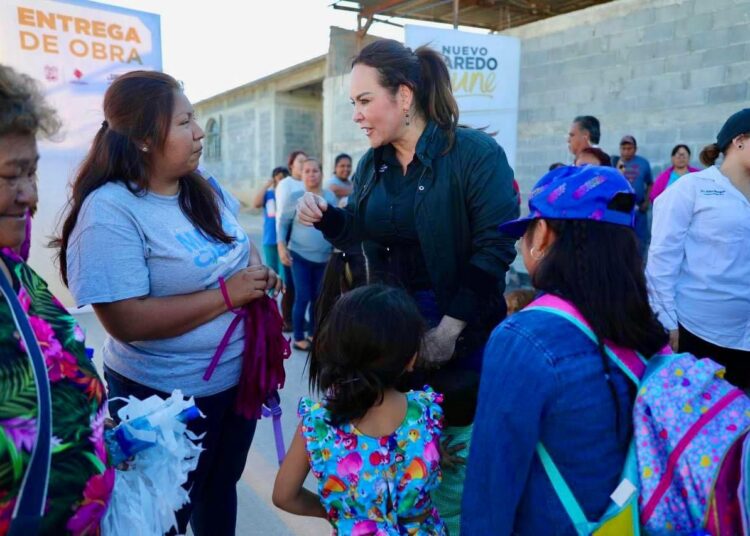 Desea Carmen Lilia feliz año 2024 a los neolaredenses