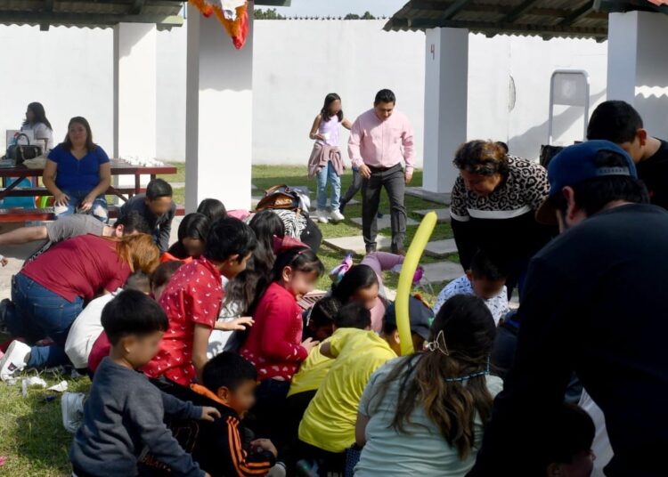 Celebra SSP Reyes a hijos e hijas del personal