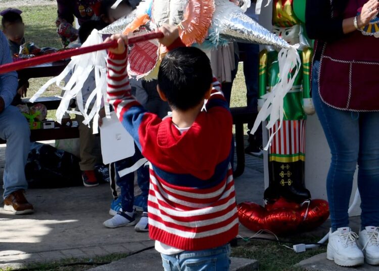 Celebra SSP Reyes a hijos e hijas del personal