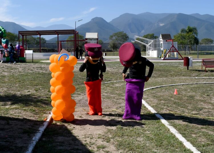 Celebra SSP Reyes a hijos e hijas del personal