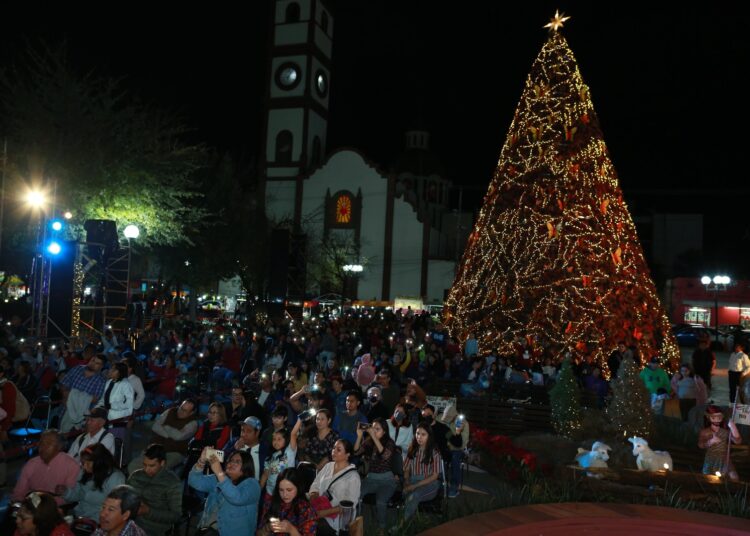 Américo y María conviven con familias en concierto por Día de Reyes
